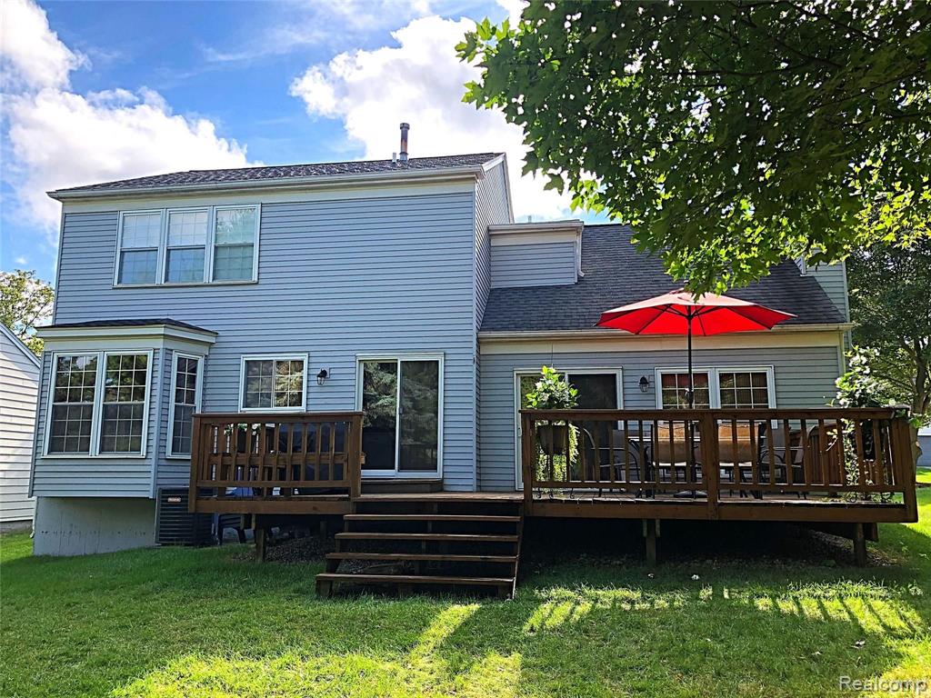 516 Bolinger Street Rochester Hills, MI 48307 - Photo 2 of 11