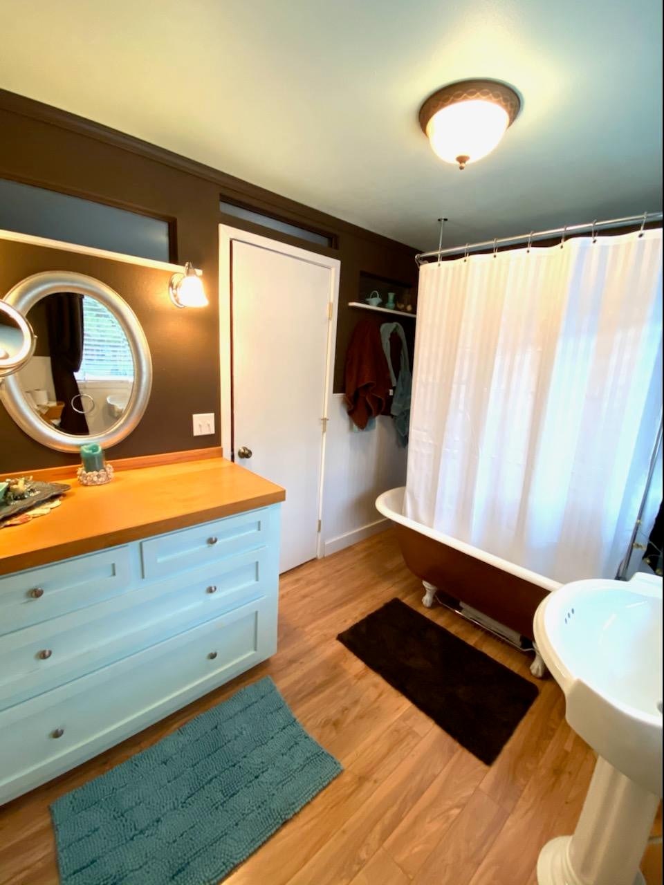 52639 Ammon Road La Pine, OR 97739 - Photo 24 of 33 Ammon bath upstairs