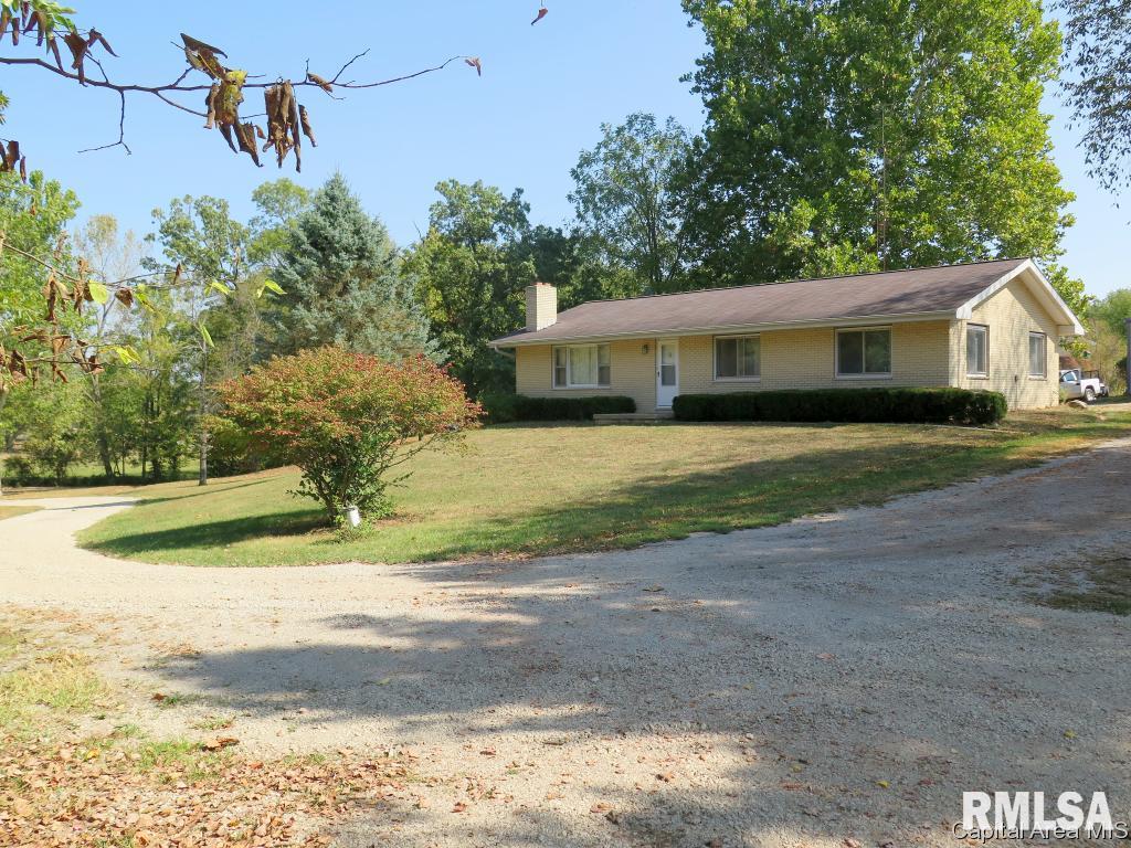 4662 Spaulding Orchard Road Chatham, IL 62629 - Photo 1 of 36