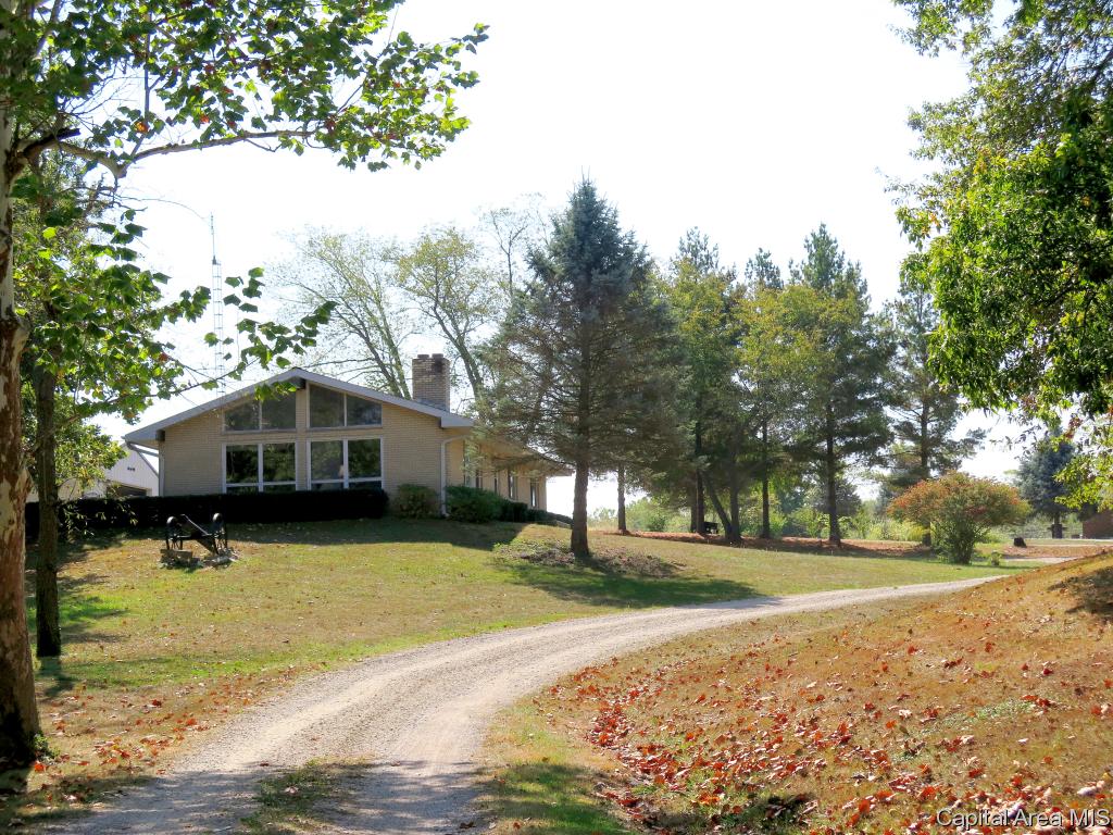 4662 Spaulding Orchard Road Chatham, IL 62629 - Photo 3 of 36