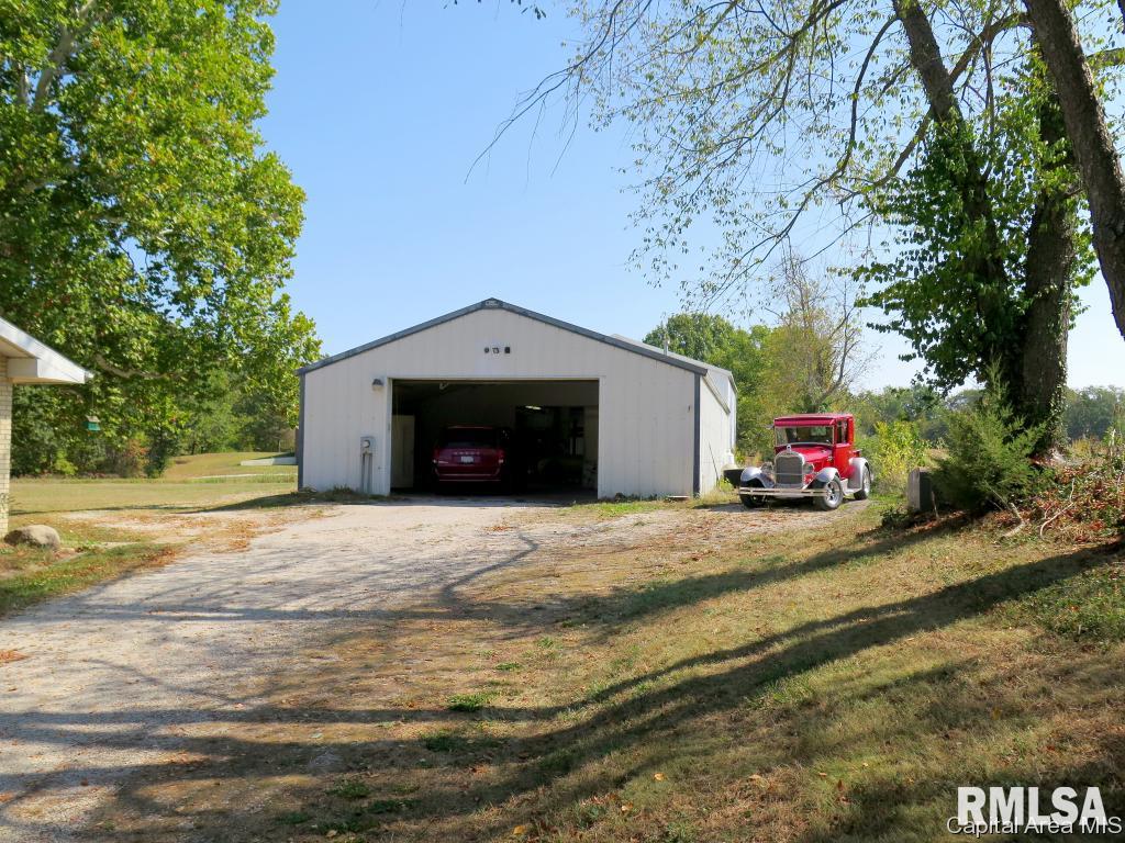 4662 Spaulding Orchard Road Chatham, IL 62629 - Photo 8 of 36