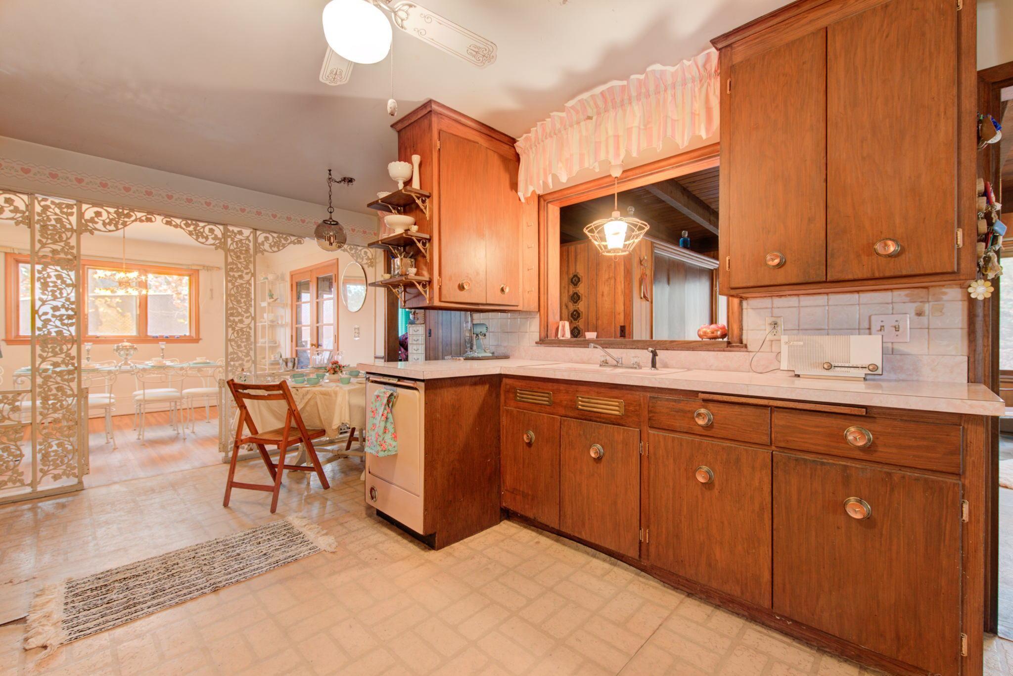 5509 Hansen Road Edina, MN 55436 - Photo 7 of 16