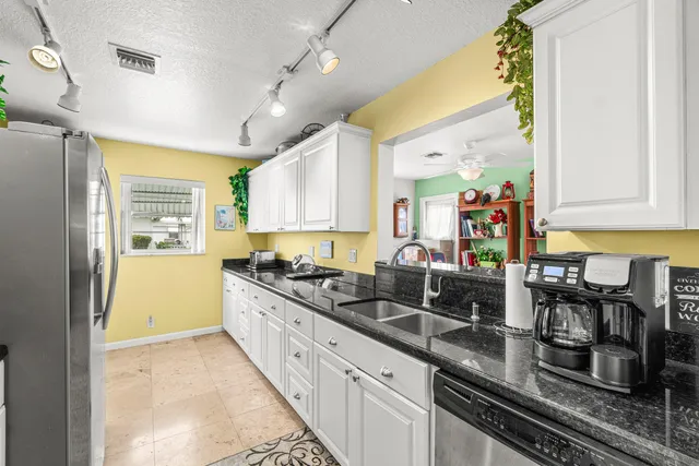 $2,450 | 1009 Southwest 3rd Avenue, Boynton Beach, FL 33426