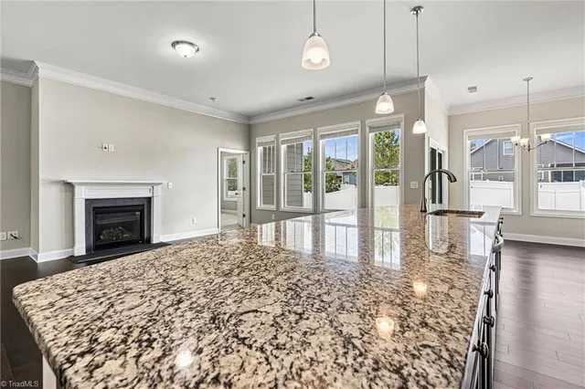 $400,000 | 7850 Fountaingrass Lane, Sherrills Ford, NC 28673