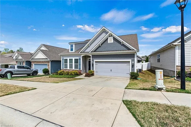 $400,000 | 7850 Fountaingrass Lane, Sherrills Ford, NC 28673