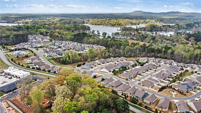 $400,000 | 7850 Fountaingrass Lane, Sherrills Ford, NC 28673