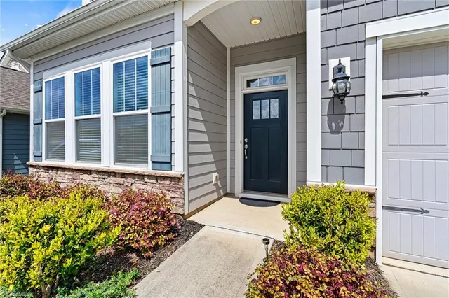 $400,000 | 7850 Fountaingrass Lane, Sherrills Ford, NC 28673