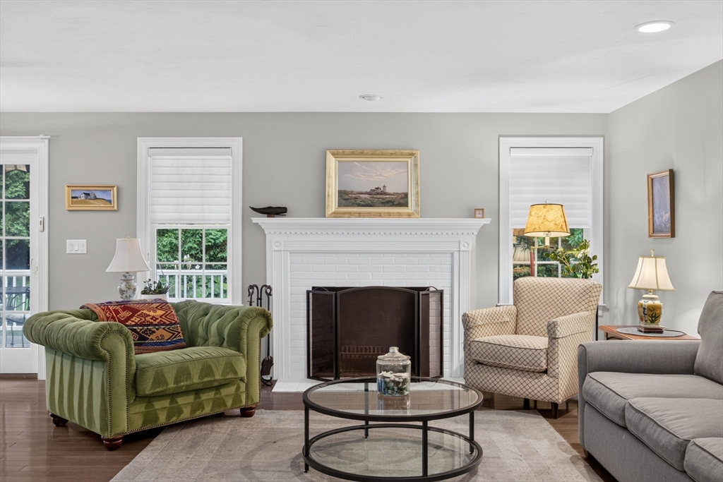 8 Elizabeth Circle, Unit 8 Mashpee, MA 02649 - Photo 4 of 34 Gallery Image 4