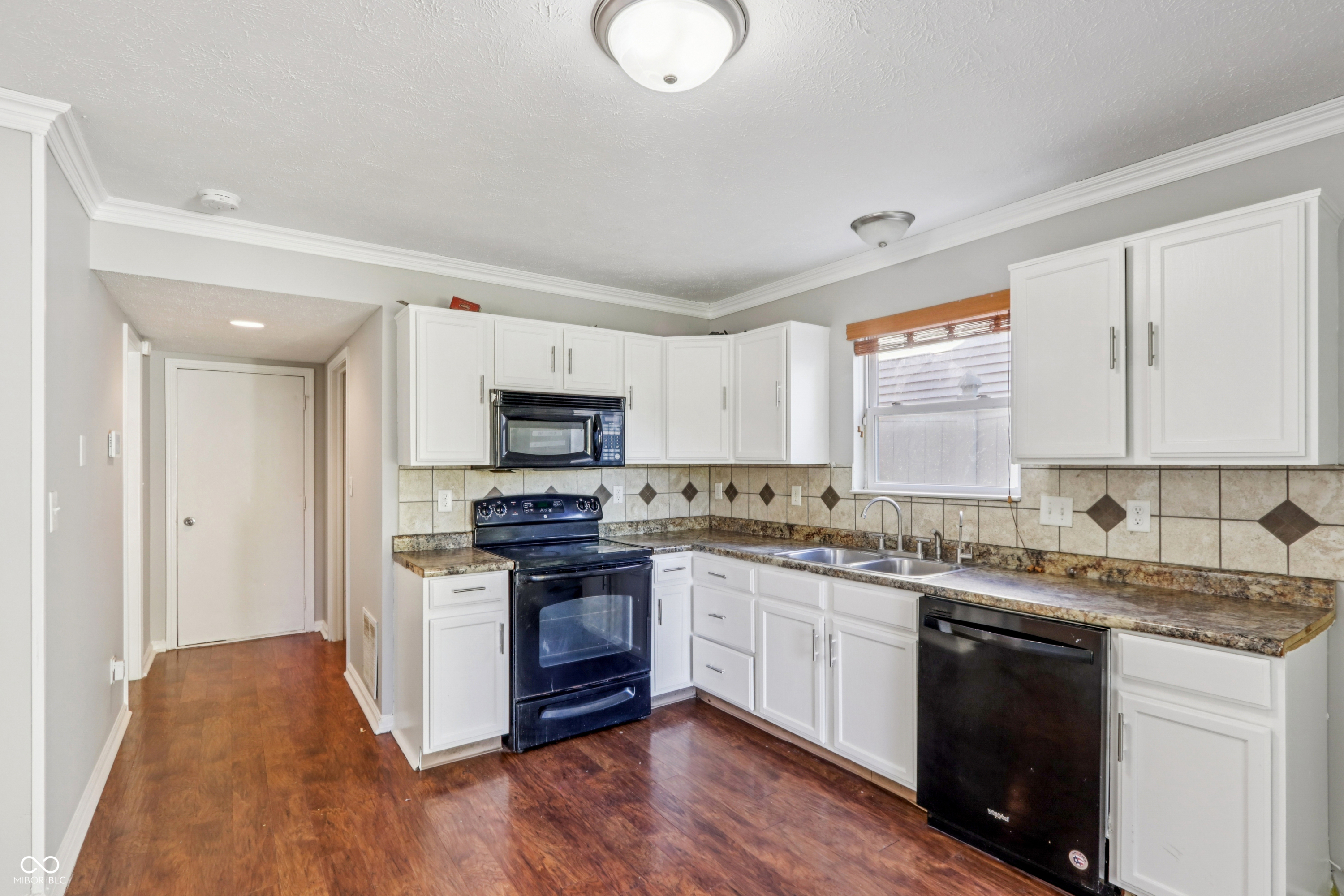 5729 Decatur Ridge Drive Indianapolis, IN 46221 - Photo 10 of 40 Gallery Image 10