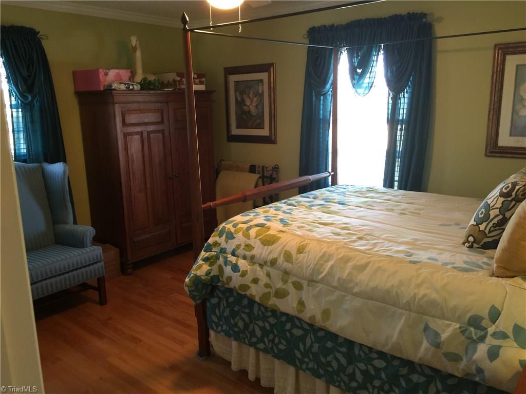 878 Mountain View Road King, NC 27021 - Photo 14 of 30 2nd Bed room