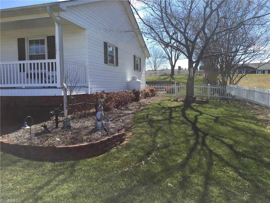 878 Mountain View Road King, NC 27021 - Photo 21 of 30