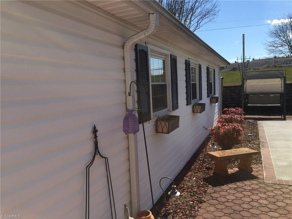 878 Mountain View Road King, NC 27021 - Photo 25 of 30