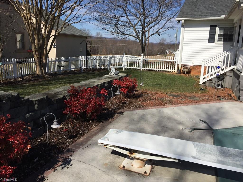 878 Mountain View Road King, NC 27021 - Photo 26 of 30