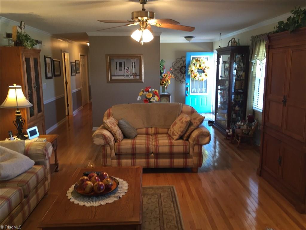 878 Mountain View Road King, NC 27021 - Photo 6 of 30 Huge Living Room 25 x 16