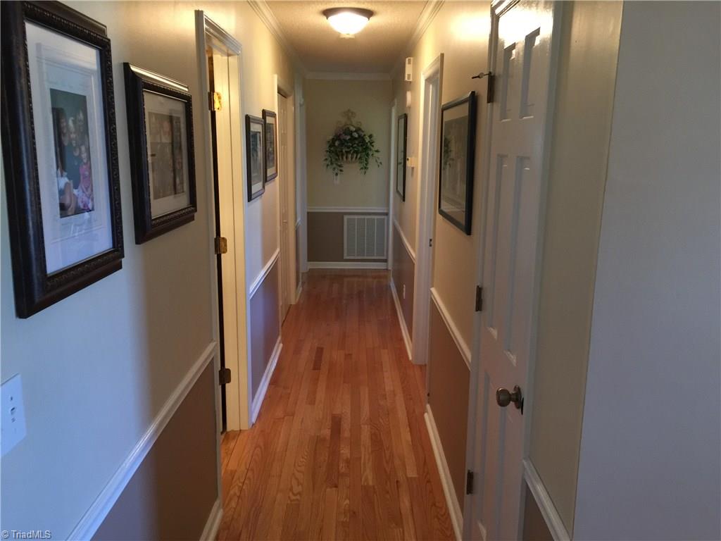 878 Mountain View Road King, NC 27021 - Photo 7 of 30