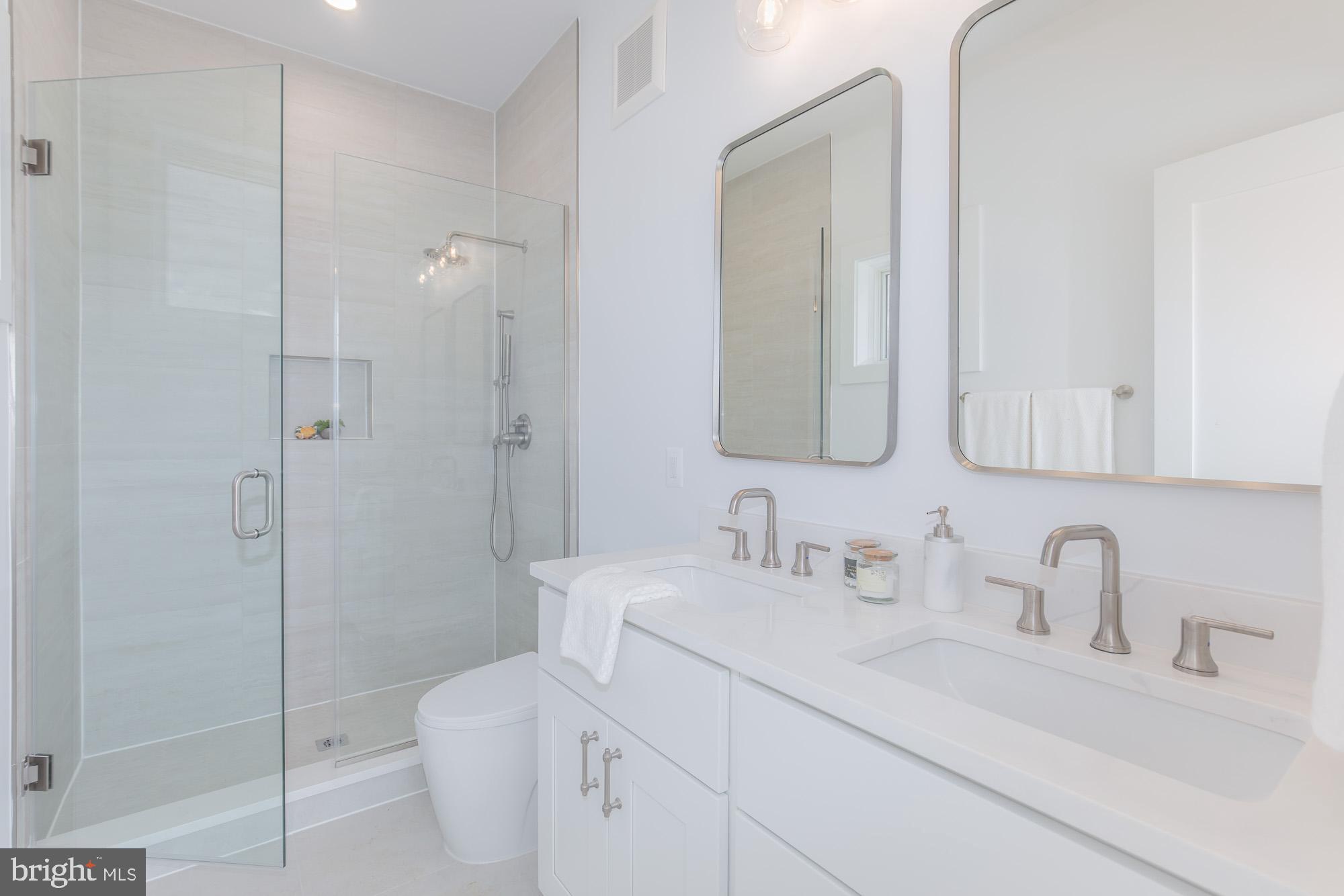 4347 Harrison Street Northwest, Unit FIVE Washington, DC 20015 - Photo 13 of 22