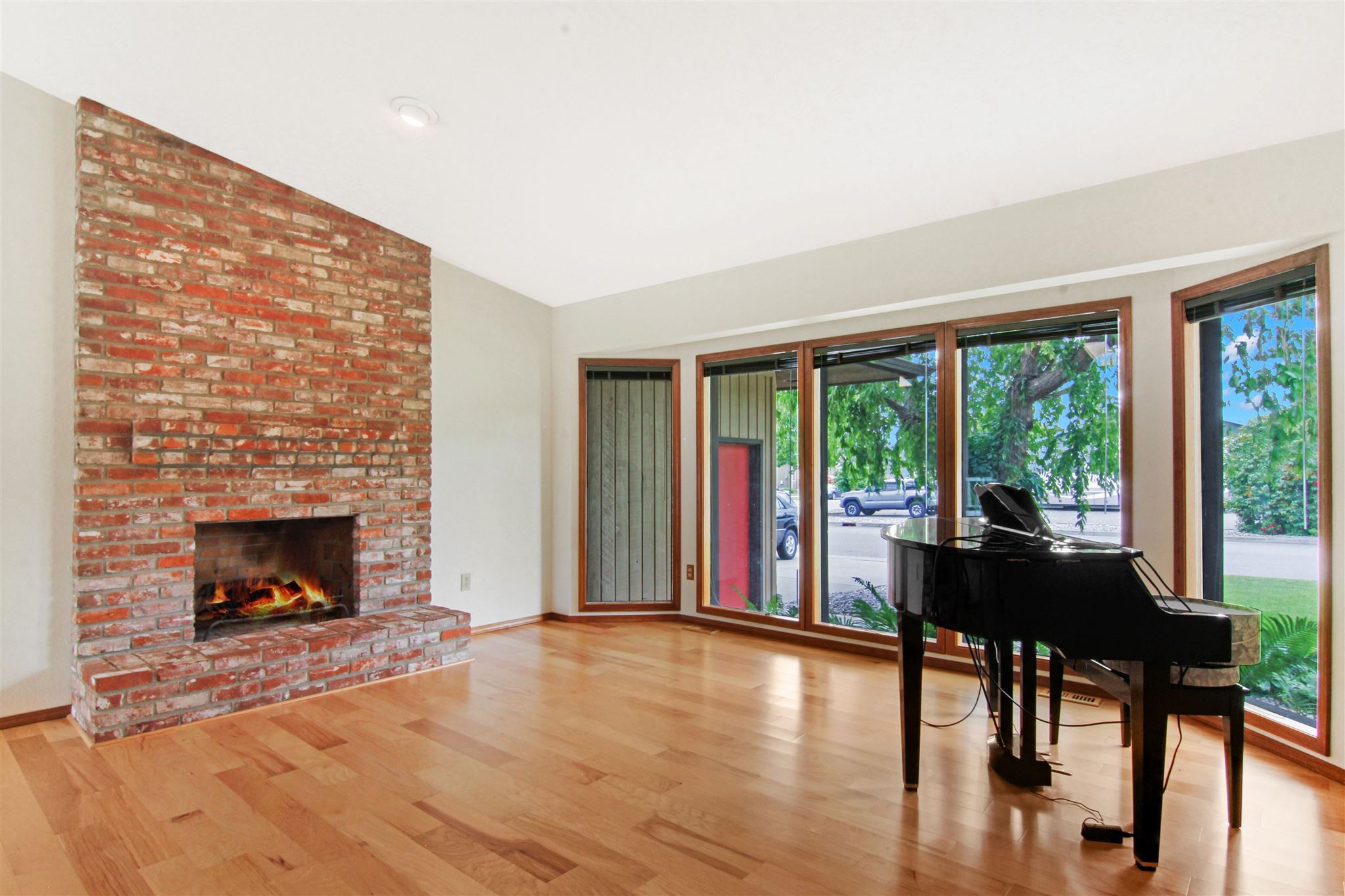 5316 North Best Road Spokane Valley, WA 99216 - Photo 4 of 29 Gallery Image 4