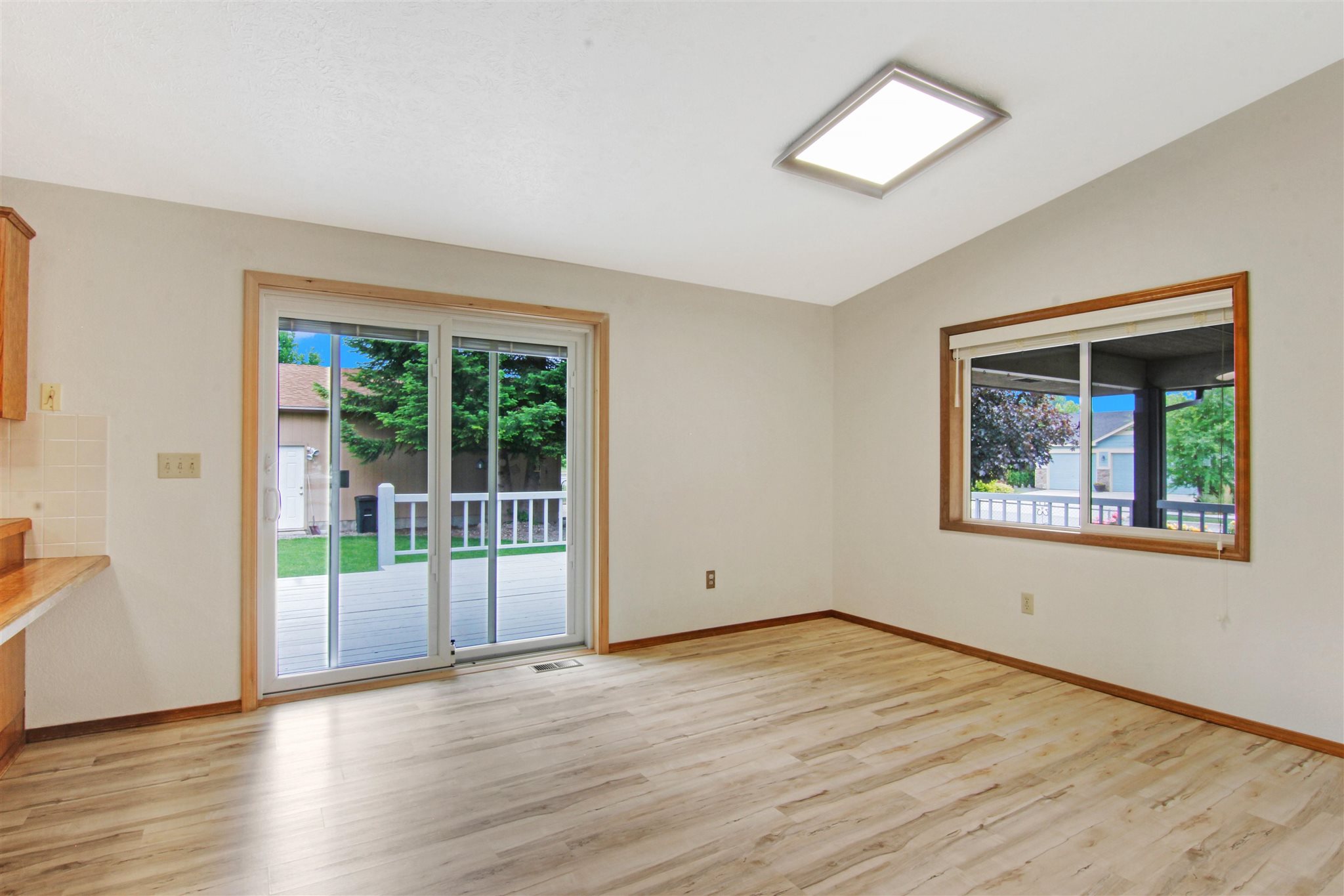 5316 North Best Road Spokane Valley, WA 99216 - Photo 5 of 29 Gallery Image 5