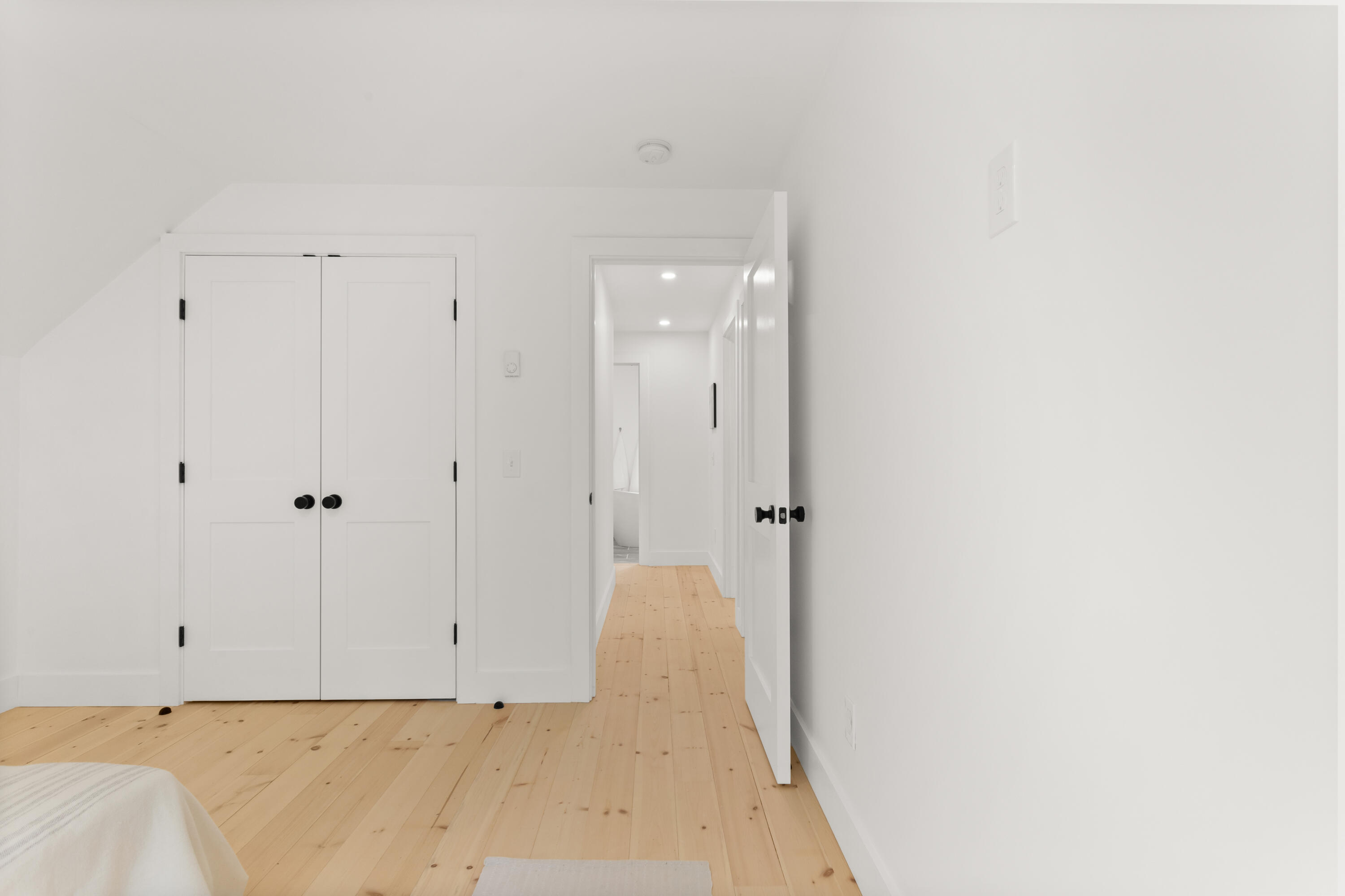 117 Flye Point Road Brooklin, ME 04616 - Photo 45 of 54 Bedroom1 View to Hallway2