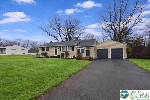 $378,000 | 1385 Macada Road, Bethlehem, PA 18017