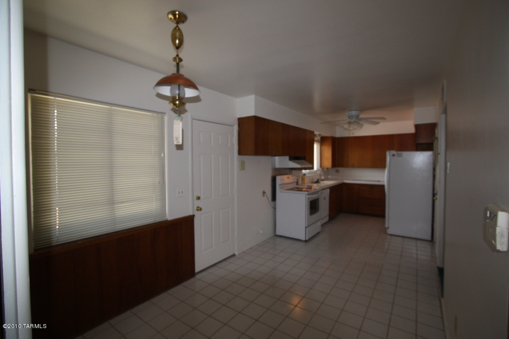 4331 East Bryn Mawr Road Tucson, AZ 85711 - Photo 10 of 12