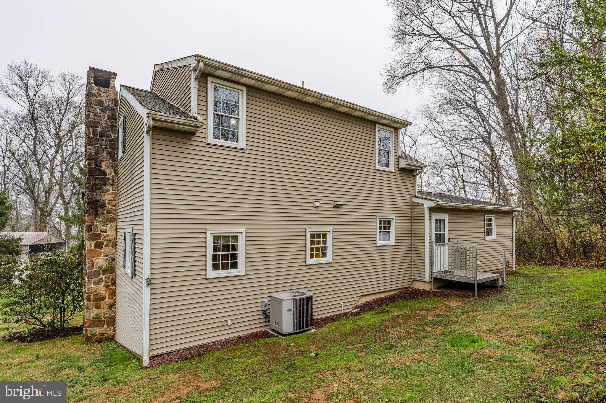 1195 Seglock Road Stevens, PA 17578 - Photo 26 of 33 a backyard of a house