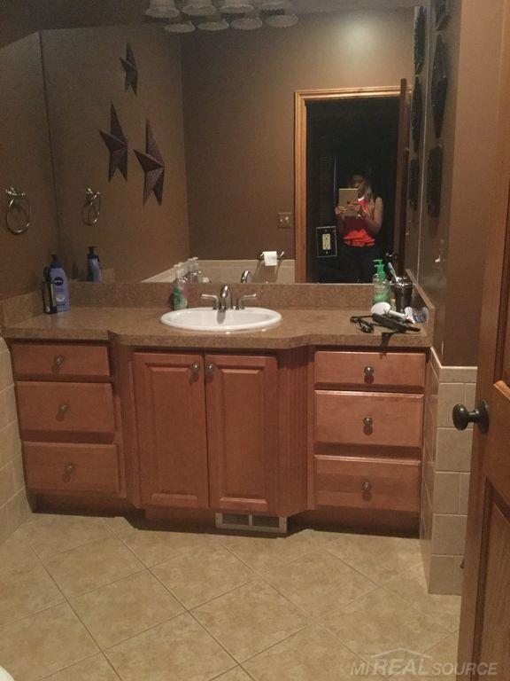 1426 Mackie Road Allenton, MI 48002 - Photo 27 of 28 31336083-26.JPG