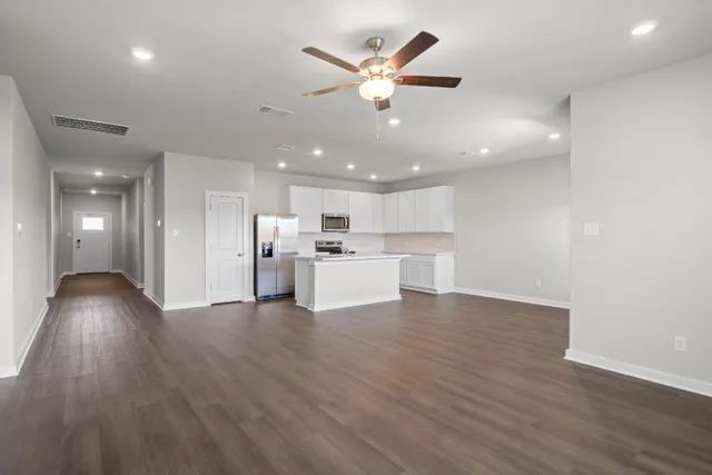 $338,500 | 177 Sleep Hollow, Jarrell, TX 76537