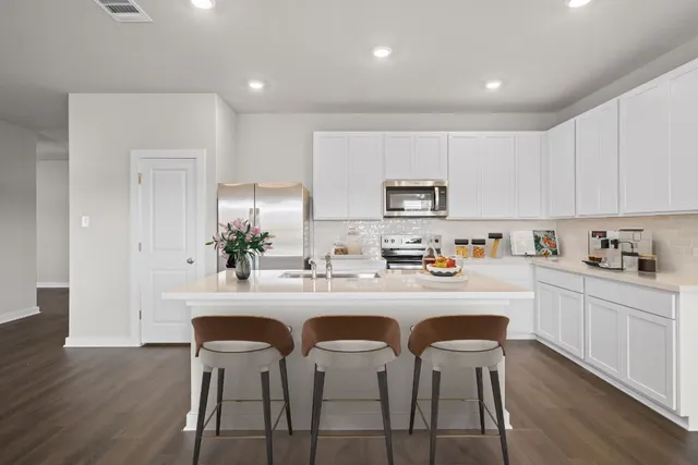 $338,500 | 177 Sleep Hollow, Jarrell, TX 76537