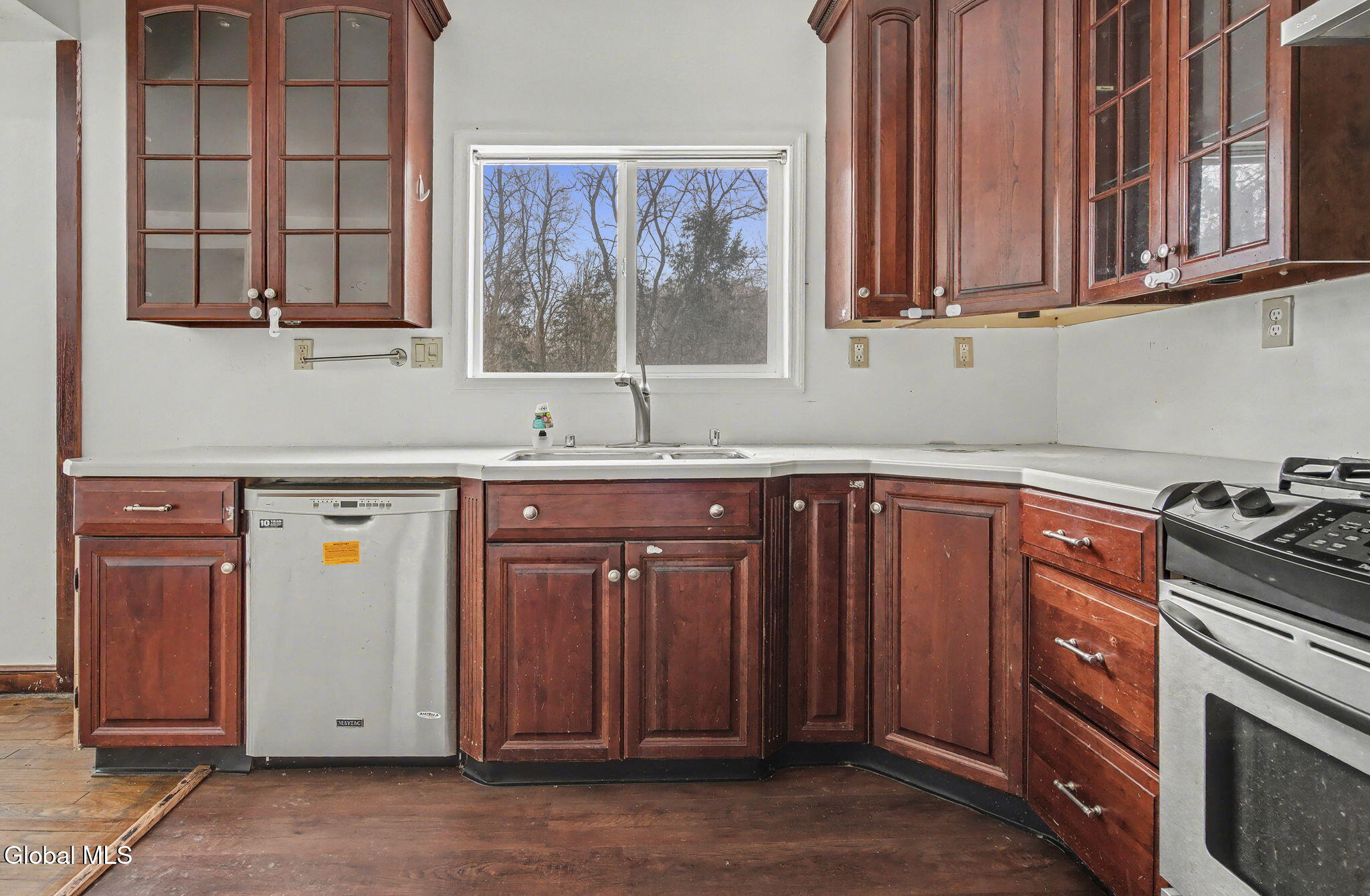 26 Everett Road Colonie, NY 12205 - Photo 11 of 27 11-web-or-mls-26-everett-rd