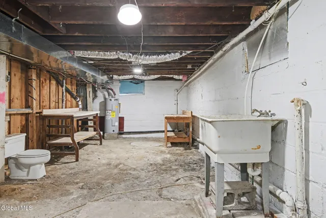 $297,000 | 26 Everett Road, Colonie, NY 12205