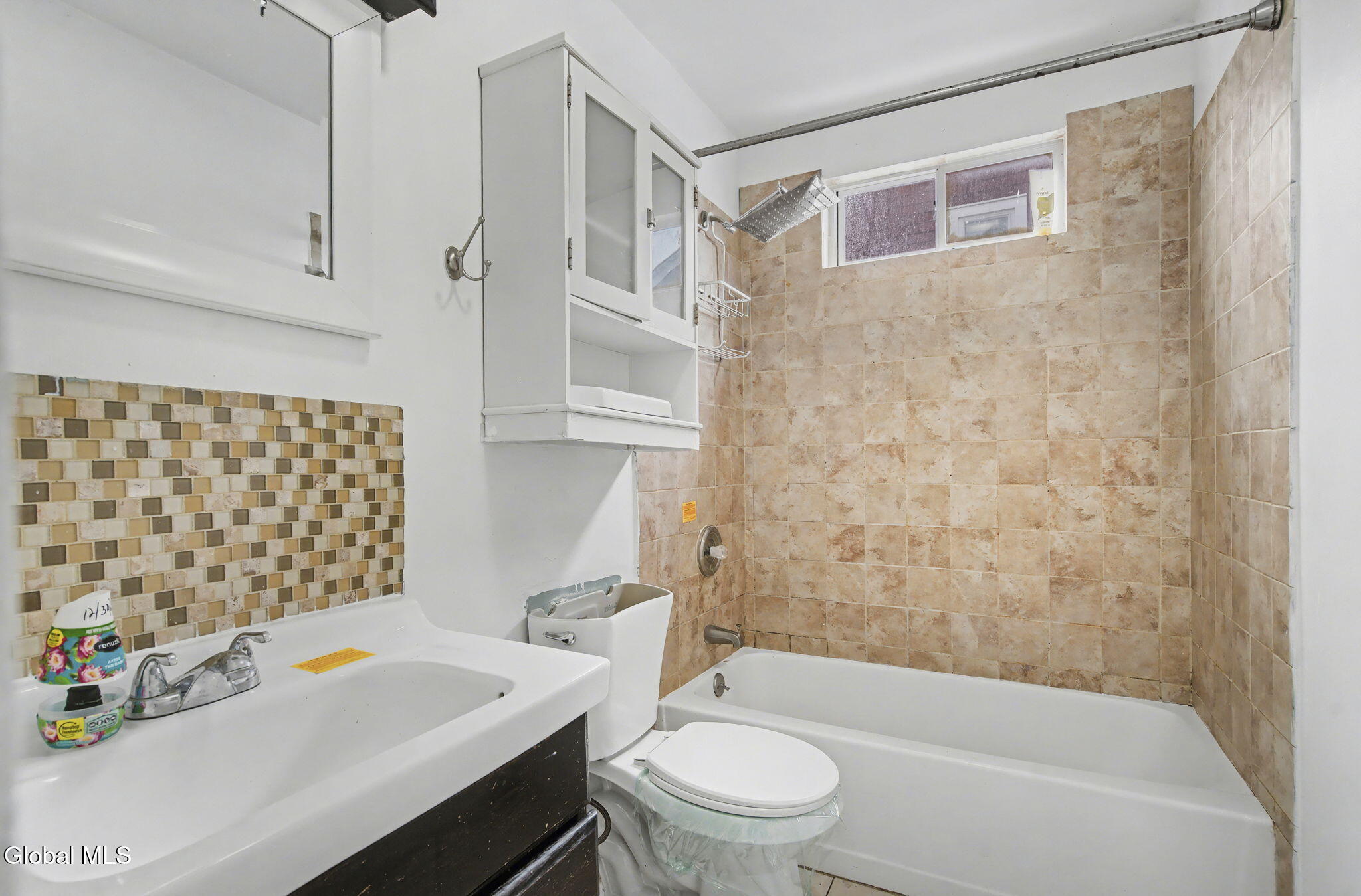 26 Everett Road Colonie, NY 12205 - Photo 19 of 27 19-web-or-mls-26-everett-rd