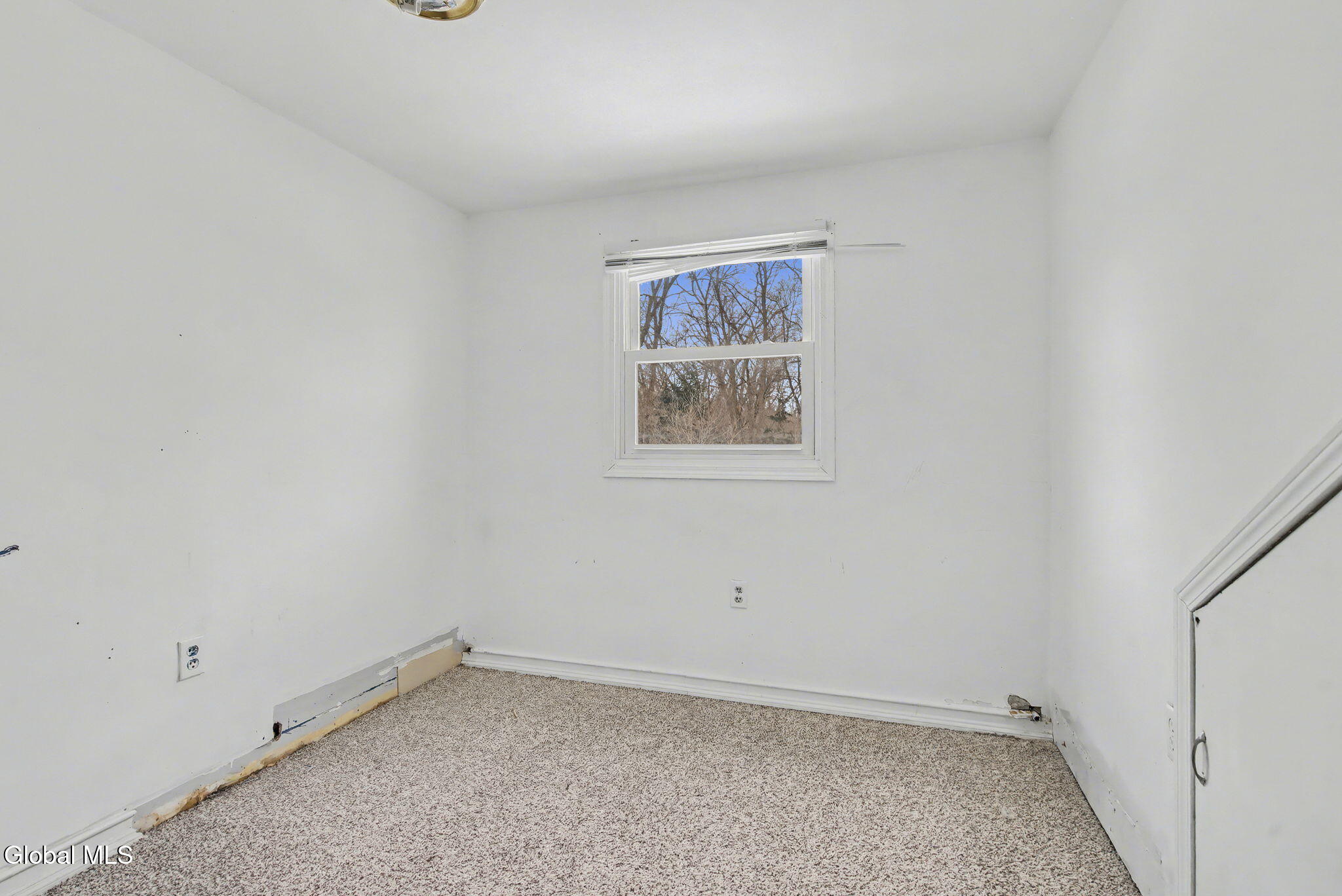 26 Everett Road Colonie, NY 12205 - Photo 20 of 27 20-web-or-mls-26-everett-rd