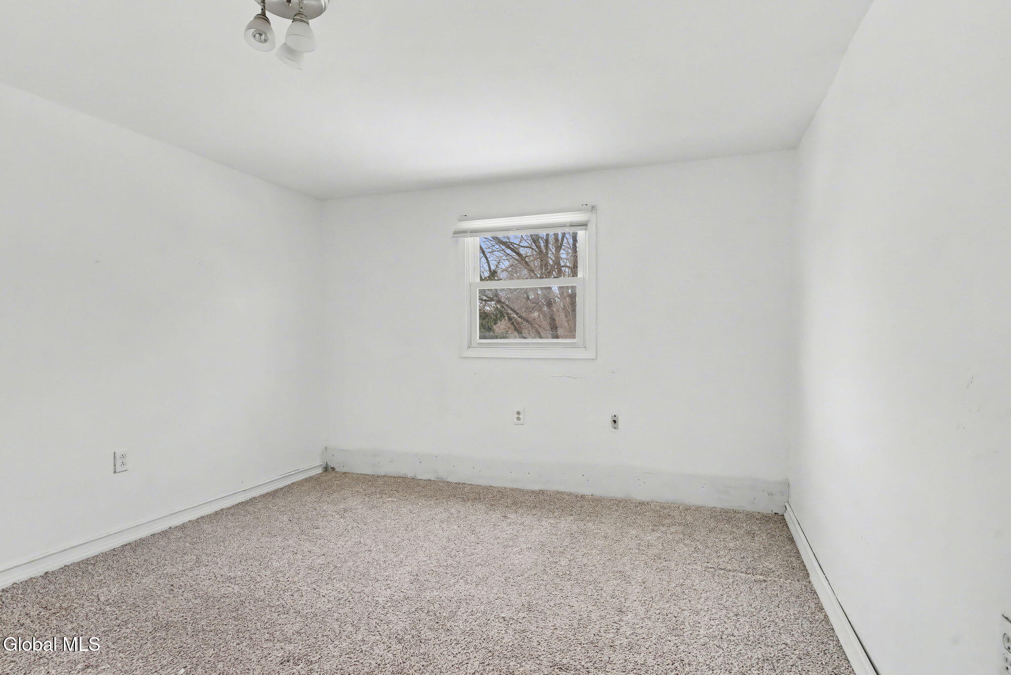 26 Everett Road Colonie, NY 12205 - Photo 23 of 27 23-web-or-mls-26-everett-rd