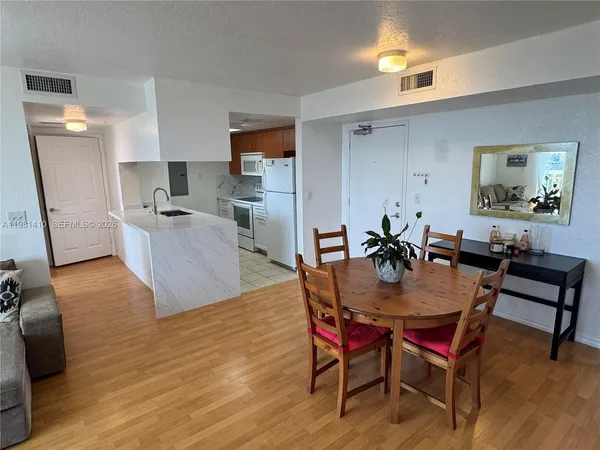 $2,600 | 816 Northwest 11th Street, Unit 1108, Miami, FL 33136