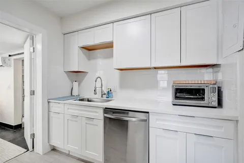 $499,900 | 2640 Southwest 13th Avenue, Fort Lauderdale, FL 33315