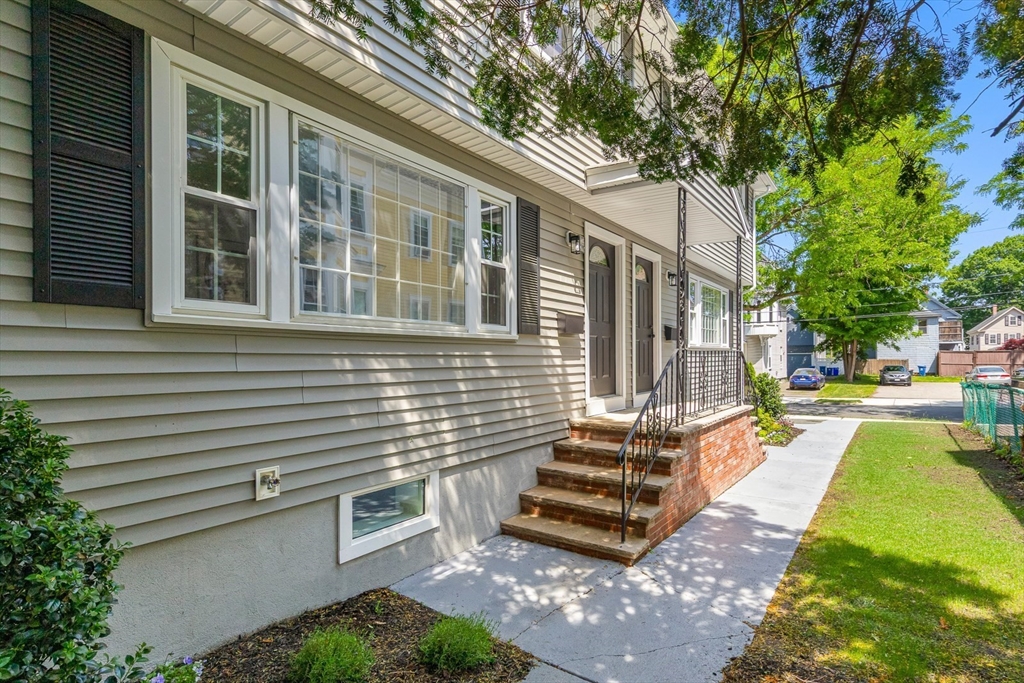 22 Park Street, Unit B Wakefield, MA 01880 - Photo 4 of 29