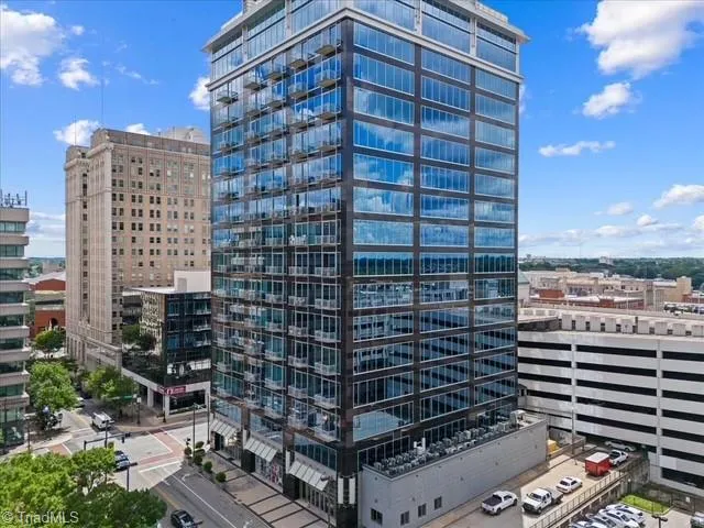 $375,000 | 201 North Elm Street, Unit 1207, Greensboro, NC 27401