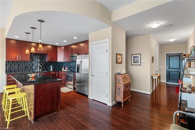 $375,000 | 201 North Elm Street, Unit 1207, Greensboro, NC 27401