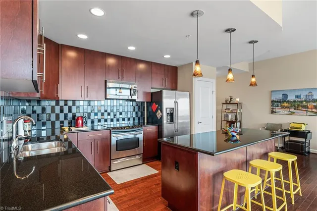 $375,000 | 201 North Elm Street, Unit 1207, Greensboro, NC 27401