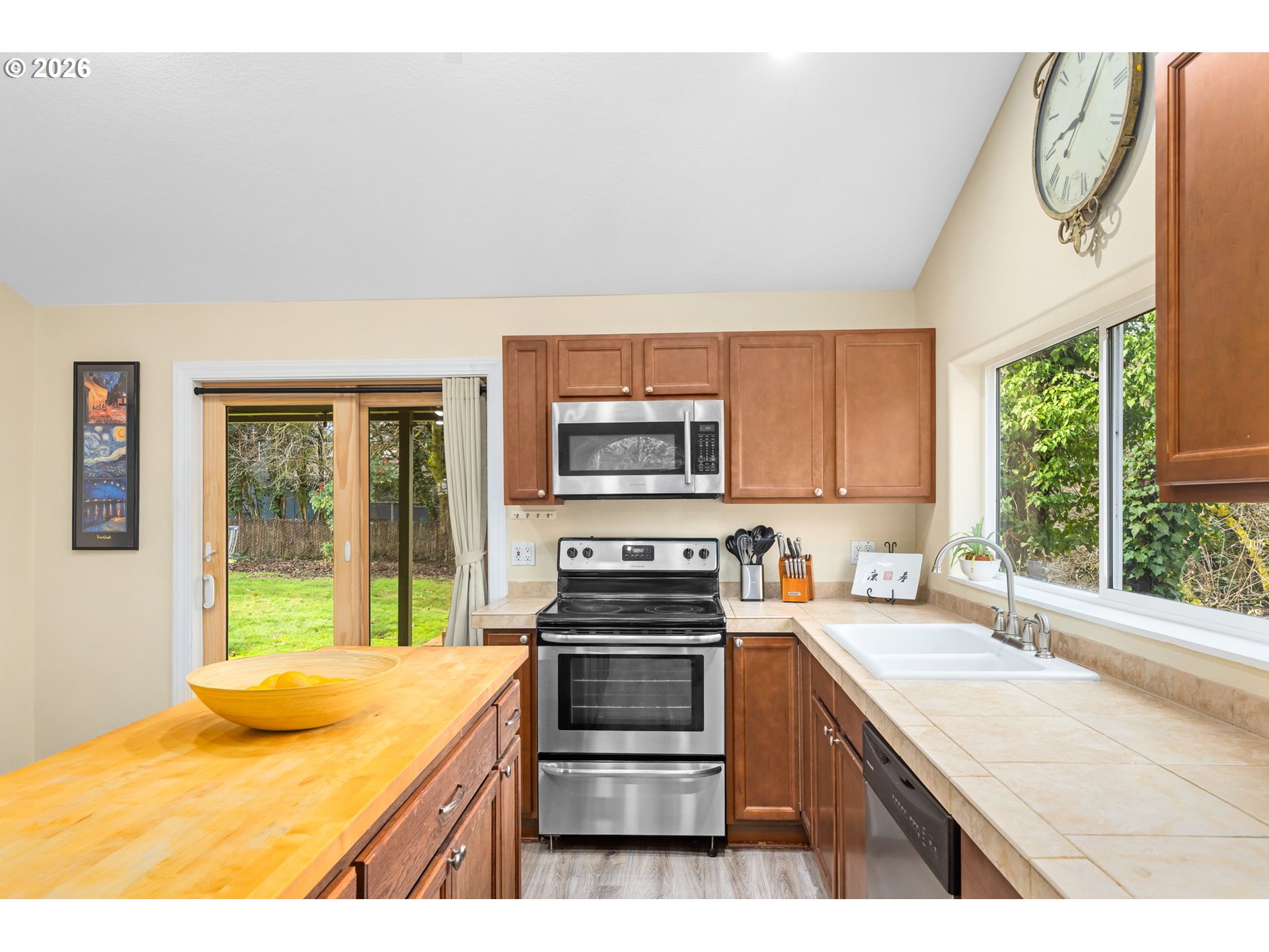 855 Northwest 114th Avenue Portland, OR 97229 - Photo 15 of 41