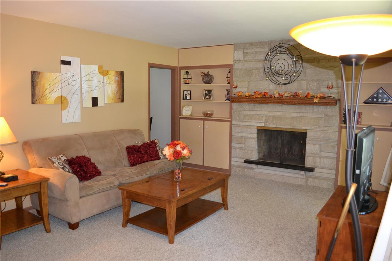 5314 Ann Hackley Road Fort Wayne, IN 46835 - Photo 3 of 16