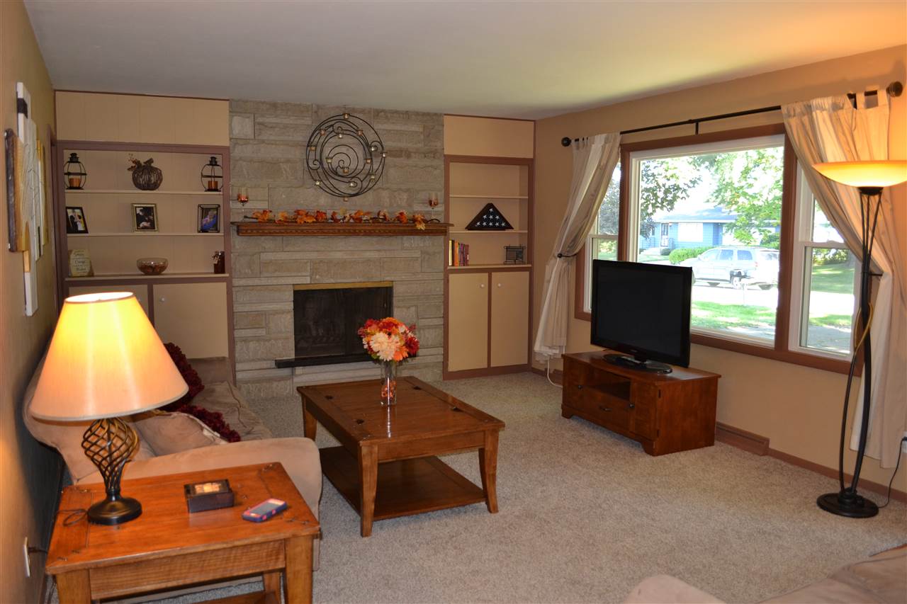 5314 Ann Hackley Road Fort Wayne, IN 46835 - Photo 4 of 16