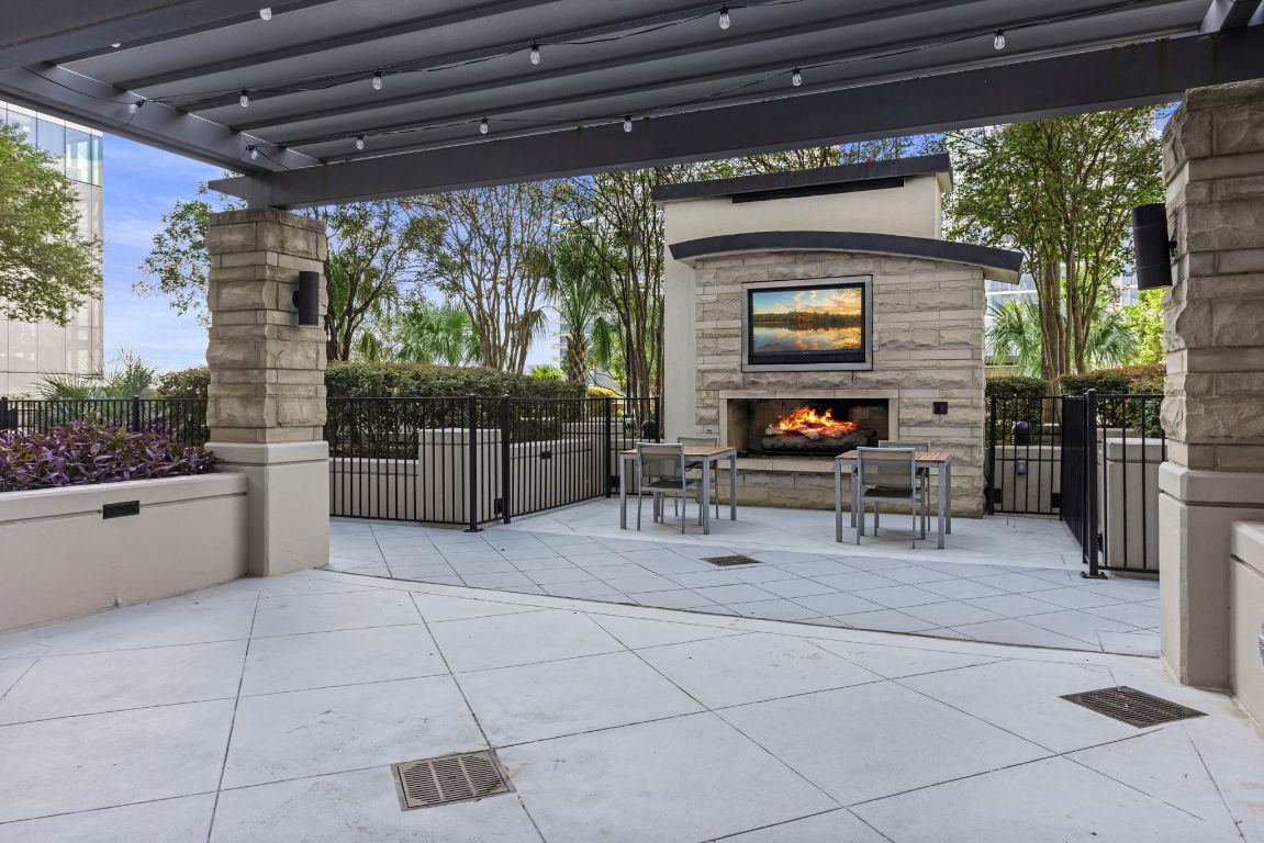 360 Nueces Street, Unit 3904 Austin, TX 78701 - Photo 32 of 32 a view of living room with furniture and garden