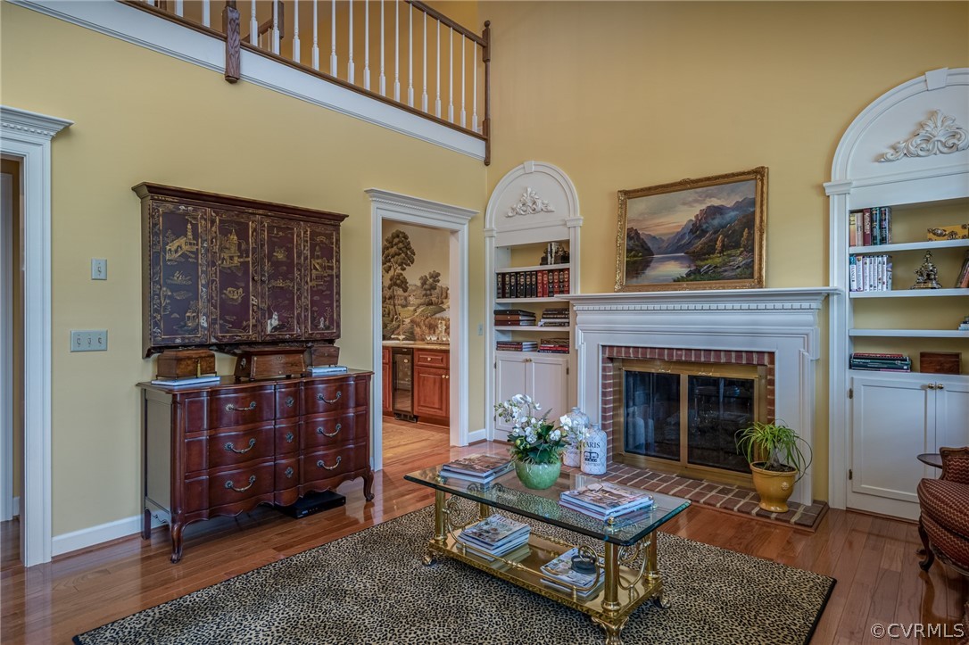 102 Par Drive Williamsburg, VA 23188 - Photo 20 of 42 a living room with furniture and a fireplace