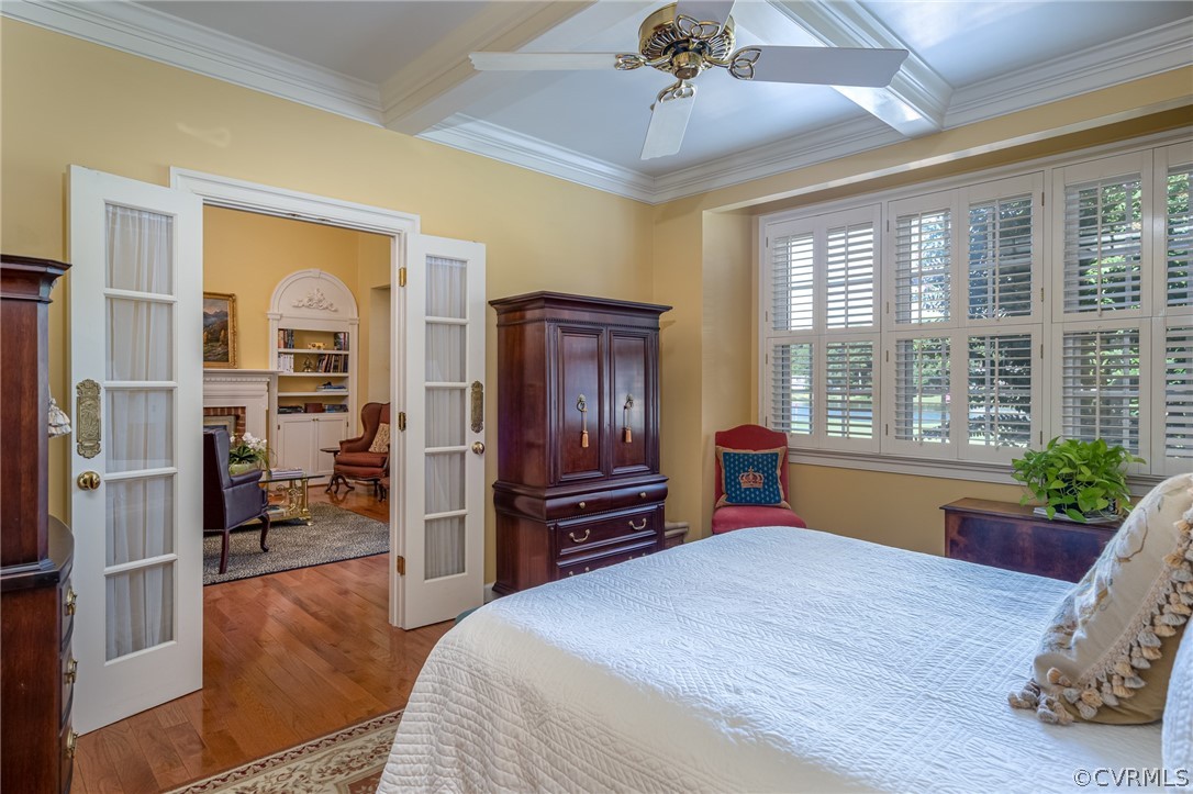 102 Par Drive Williamsburg, VA 23188 - Photo 24 of 42 a bedroom with a bed and wooden floor
