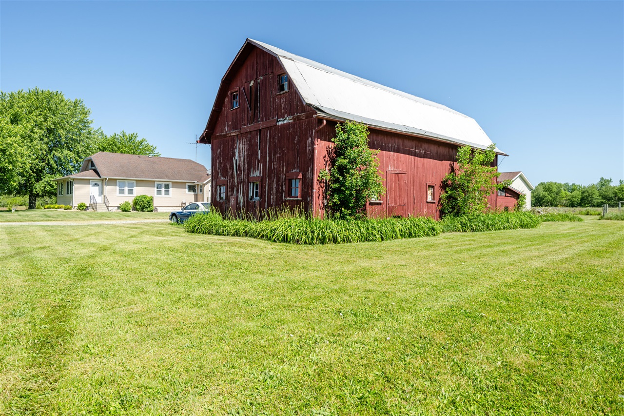 887 West Hinchman Road Baroda, MI 49101 - Photo 33 of 56