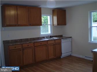 59 Pecks Corner-Cohansey Road Bridgeton, NJ 08302 - Photo 4 of 12 Kitchen