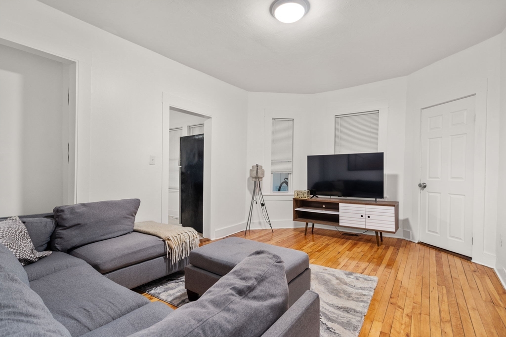 252 Shaw Street Lowell, MA 01851 - Photo 20 of 27