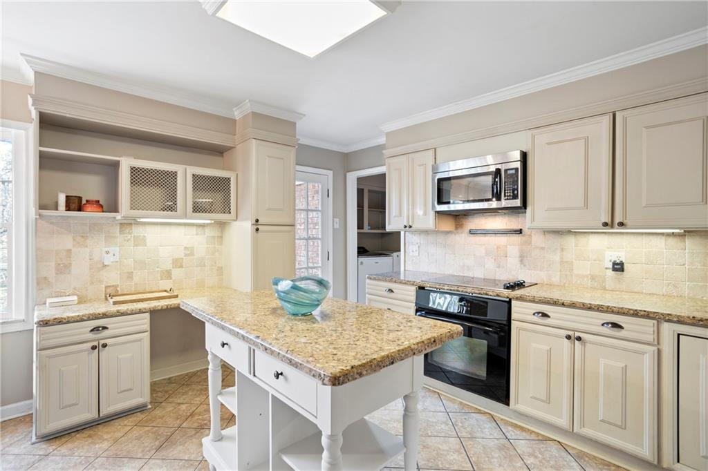 836 Whispering Wind Road Burlington, NC 27217 - Photo 7 of 36 Gallery Image 7